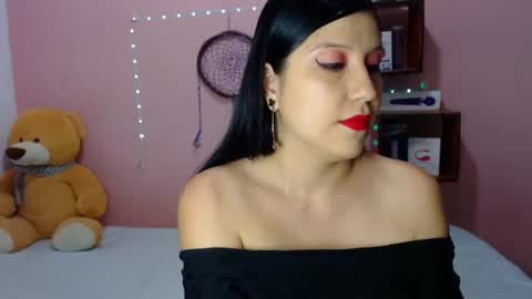 Snapshot of ali_squirt chatting on November 2025 09:16:02 PM alixia online show from November 2025 09:16:02 PM