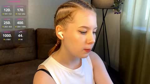 Amelia online show from October 2025 04:32:01 AM