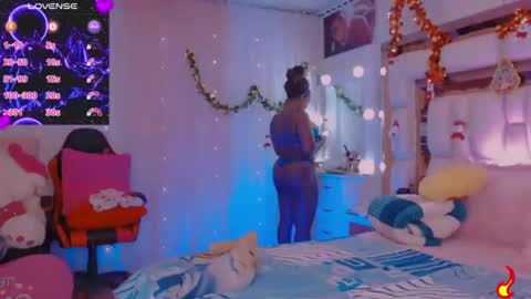 aliana_ross online show from December 2025 07:01:02 AM