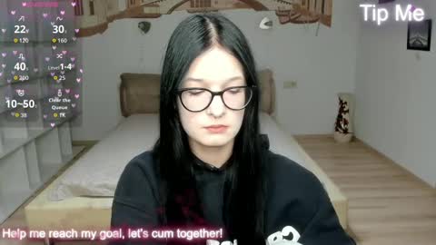 Alica online show from November 2025 12:50:02 PM