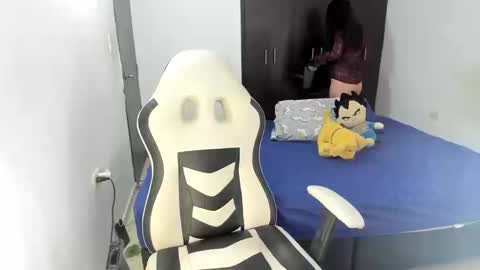 alicc0409 online show from September 2025 08:45:02 PM