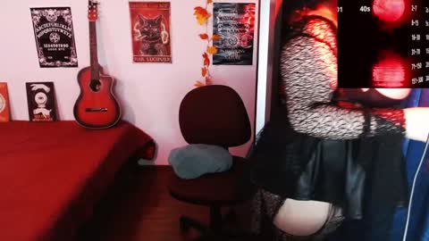 Snapshot of alicce_moon_ chatting on January 2025 03:40:02 PM online show from January 2025 03:40:02 PM