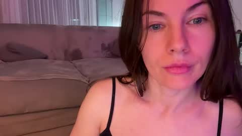 alice0nd online show from April 2026 10:15:01 PM