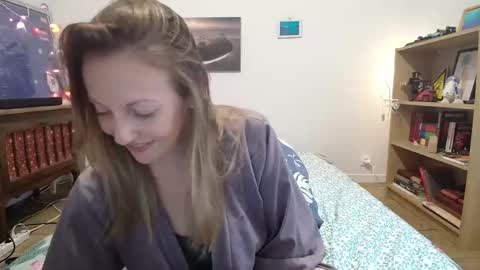 Snapshot of alice8363 chatting on October 2025 03:02:01 PM Alice online show from October 2025 03:02:01 PM