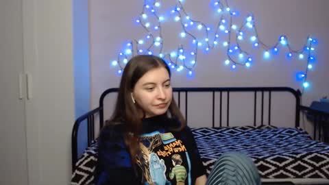 Alice online show from December 2024 09:02:01 PM