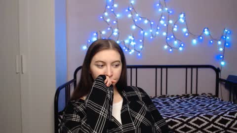 Alice online show from December 2024 07:00:02 PM