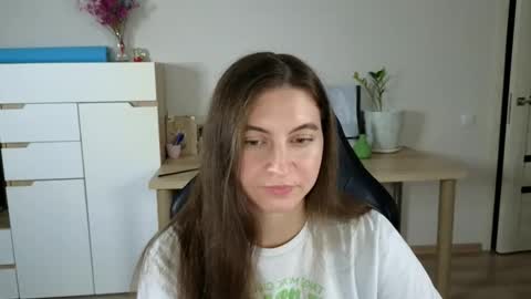 Alice online show from October 2025 08:17:02 PM