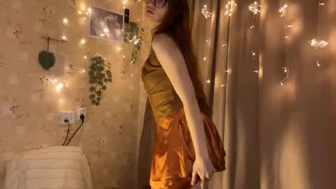 Snapshot of alice_alarcon chatting on November 2025 10:24:01 PM Hey Im Alice online show from November 2025 10:24:01 PM