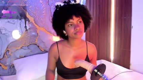 Mey online show from October 2025 09:01:01 PM