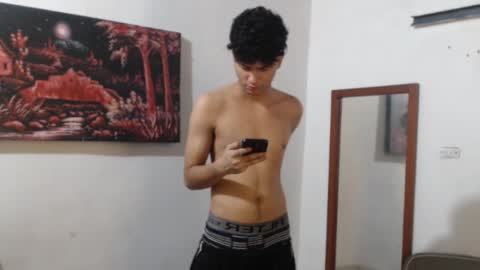 Snapshot of alice_julls chatting on October 2025 06:32:01 AM alice online show from October 2025 06:32:01 AM