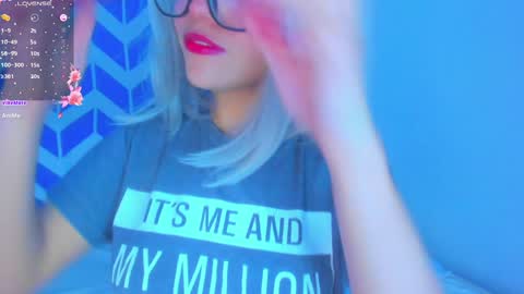 Snapshot of alice_lacroux chatting on January 2025 07:10:02 AM Alice online show from January 2025 07:10:02 AM