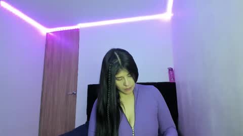 Snapshot of alice_martinez_ chatting on March 2025 03:29:02 AM alice and amber online show from March 2025 03:29:02 AM