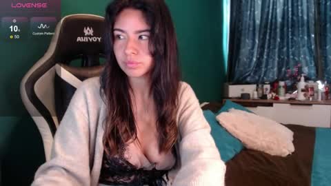 Snapshot of alice_middle01 chatting on April 2026 03:32:01 PM Alice online show from April 2026 03:32:01 PM