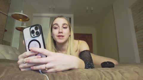 Snapshot of alice_rays_ chatting on February 2025 10:42:02 PM Alice online show from February 2025 10:42:02 PM