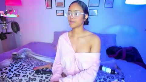 Snapshot of alice_simmons chatting on February 2026 01:00:02 PM alice_simmons online show from February 2026 01:00:02 PM