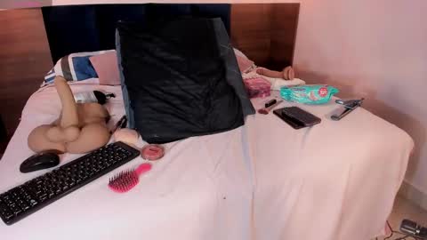 alice_simpson1 online show from January 2025 11:53:02 AM