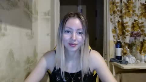 Snapshot of alice_smiles chatting on March 2026 01:54:02 AM Alice smiles online show from March 2026 01:54:02 AM