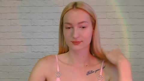 Snapshot of alice_sweet_01 chatting on June 2026 05:34:01 PM Alice online show from June 2026 05:34:01 PM