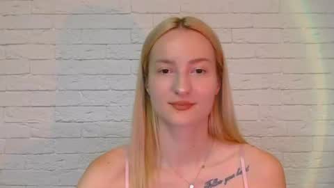 Snapshot of alice_sweet_01 chatting on June 2026 08:21:01 PM Alice online show from June 2026 08:21:01 PM