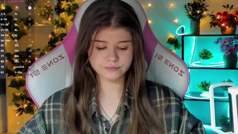 Snapshot of alice_tails chatting on September 2025 04:42:02 PM Alice online show from September 2025 04:42:02 PM