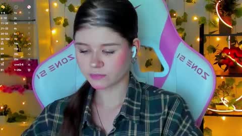 Alice online show from November 2025 03:34:01 PM