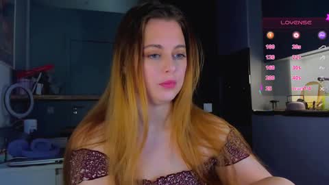 Snapshot of alice_wander chatting on April 2026 03:09:02 AM Alice online show from April 2026 03:09:02 AM