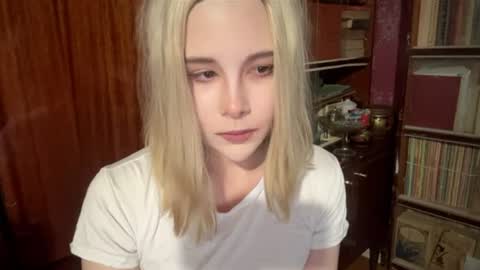 alice_wx online show from August 2026 05:18:02 PM