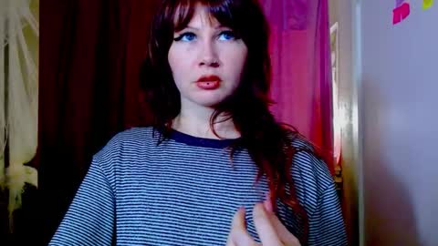 Snapshot of aliceabsolute chatting on December 2025 11:24:01 PM Alice online show from December 2025 11:24:01 PM