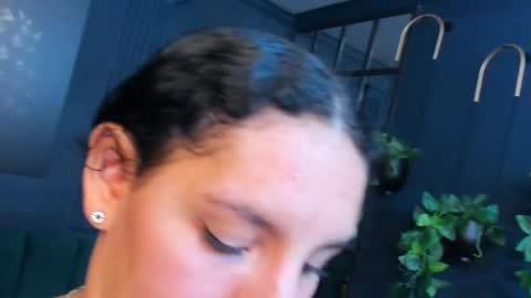 Snapshot of aliceandsia chatting on October 2025 03:09:01 AM Alice and Asia online show from October 2025 03:09:01 AM