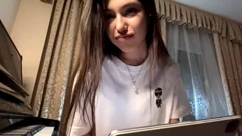 I am Kimiko ntmu online show from February 2026 02:02:02 PM