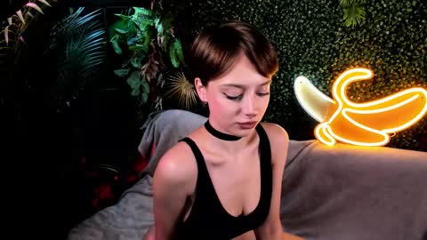 Your sweet Alice INST alicebellies online show from November 2025 04:33:02 AM