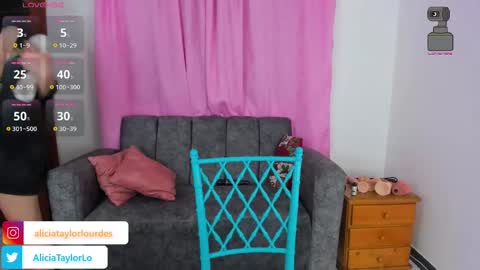 Snapshot of alicebigboobsxxx chatting on February 2025 09:47:02 PM Juli online show from February 2025 09:47:02 PM