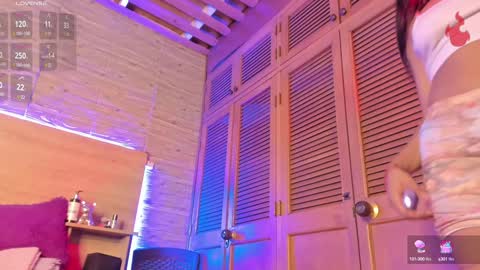 Alice  online show from January 2025 12:22:01 PM