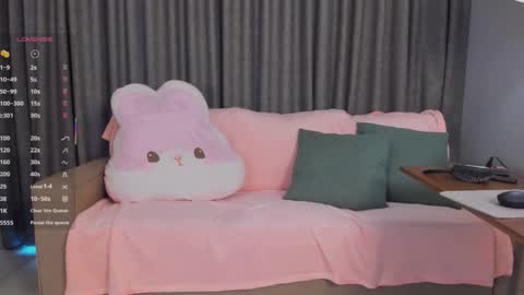 - - - Alice - - - online show from February 2026 01:32:01 AM