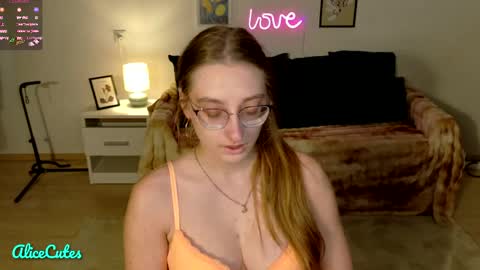 AliceCutes online show from April 2026 01:44:02 PM