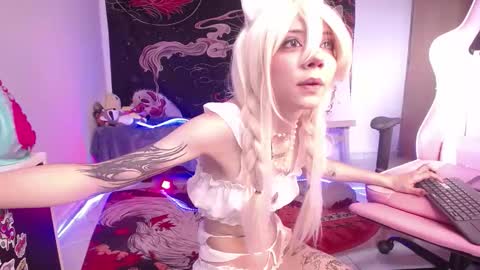 Snapshot of alicedangerxx chatting on December 2025 08:04:01 PM Alice Danger online show from December 2025 08:04:01 PM