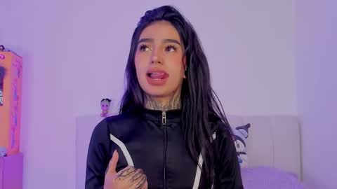 Snapshot of alicee_0 chatting on October 2025 07:14:02 PM Alice online show from October 2025 07:14:02 PM