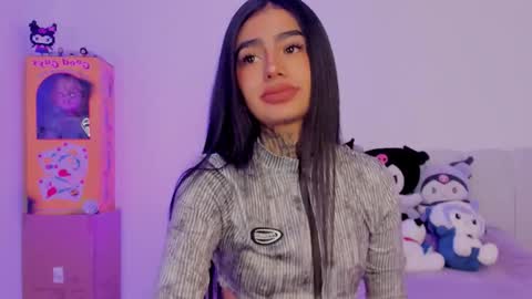 Snapshot of alicee_0 chatting on October 2025 05:25:01 PM Alice online show from October 2025 05:25:01 PM