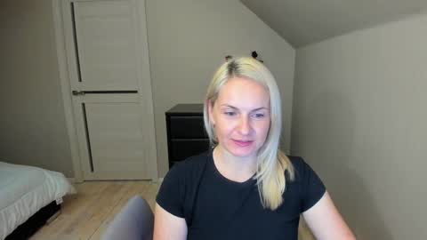 Alicee online show from September 2025 09:08:02 PM