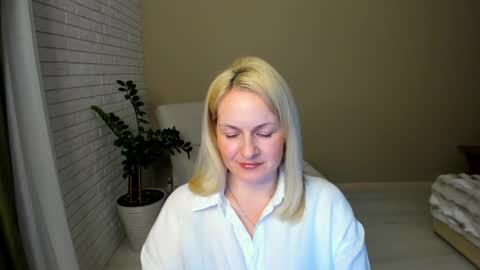 Alicee online show from February 2026 07:43:02 PM