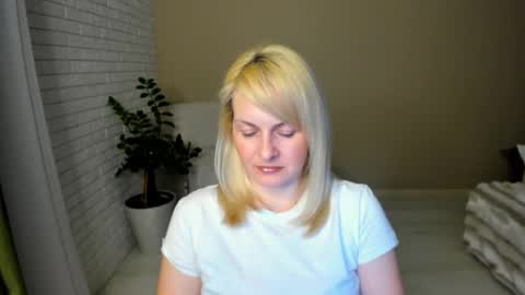Alicee online show from February 2026 06:28:01 PM