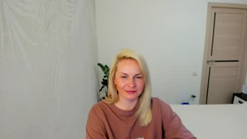 Alicee online show from March 2026 07:14:02 PM