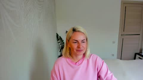 Alicee online show from June 2026 09:03:02 AM