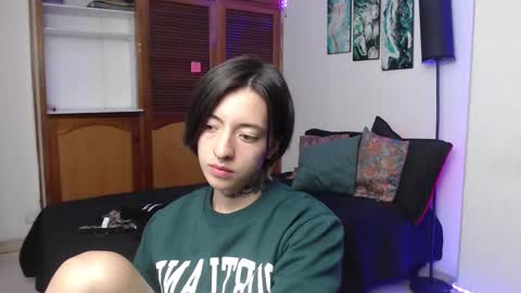 alicee_logan_ online show from October 2025 01:48:02 AM