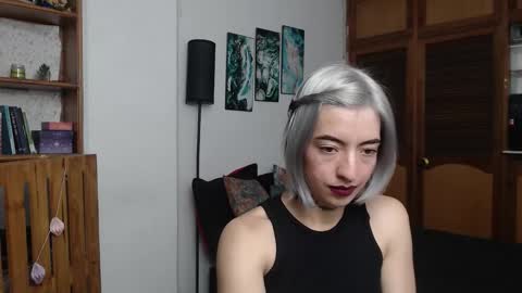 alicee_logan_ online show from February 2026 02:18:02 AM