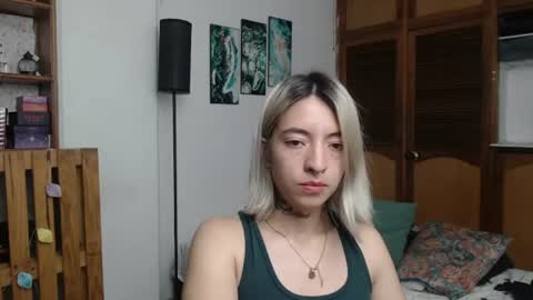 alicee_logan_ online show from June 2026 01:19:02 AM