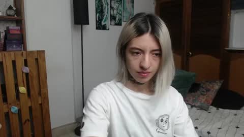 alicee_logan_ online show from June 2026 01:50:01 AM