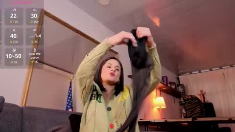 Aleja  online show from October 2025 11:19:01 AM