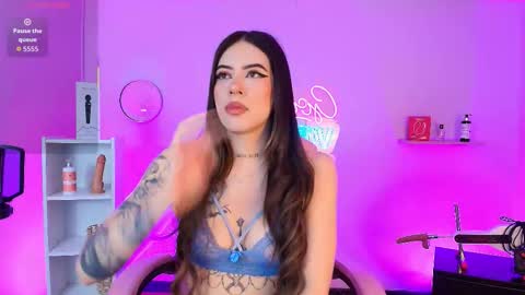 Alice online show from October 2025 12:27:02 PM