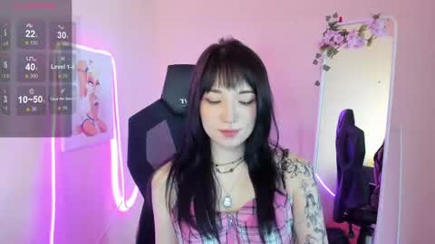 Snapshot of aliceeinwonderlanddd chatting on June 2026 03:38:02 AM Alice online show from June 2026 03:38:02 AM
